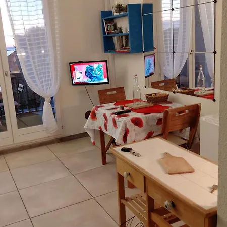 Bandol Plein Sud * サナリー・シュル・メール